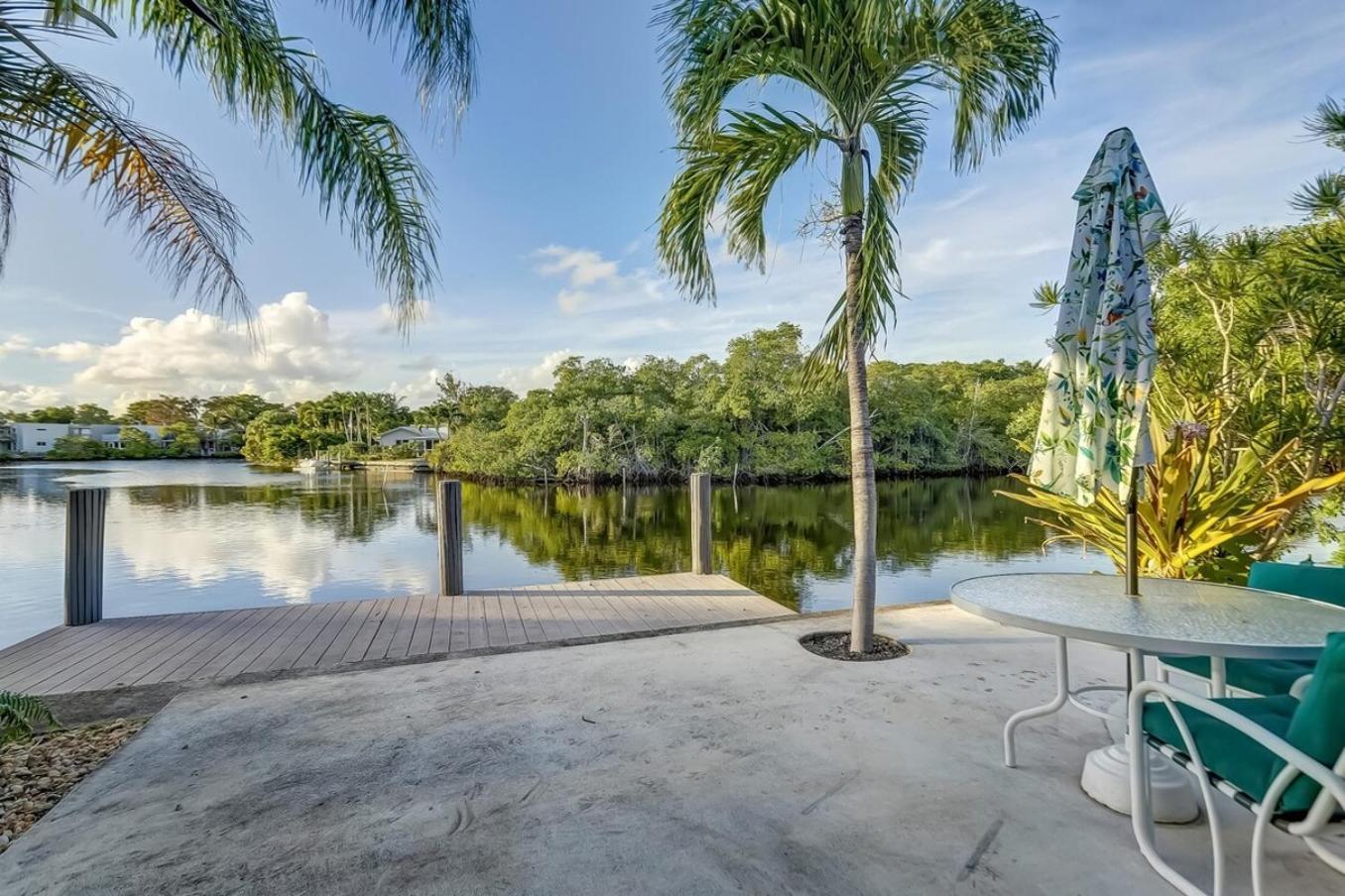 Waterfront Apartment Private Patio Pool Fort Lauderdale Esterno foto