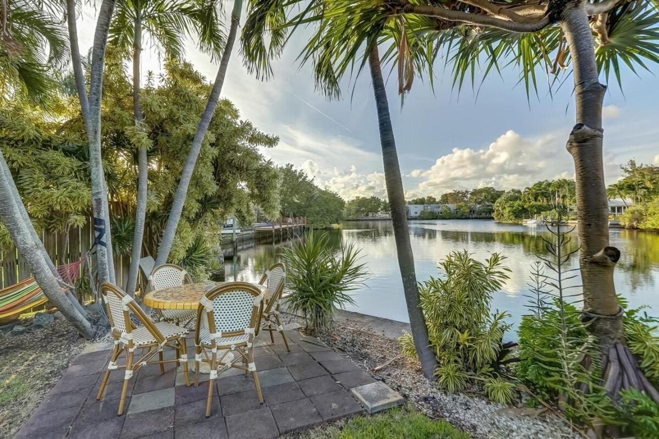 Waterfront Apartment Private Patio Pool Fort Lauderdale Esterno foto